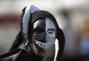swine-flu-designer-mask3