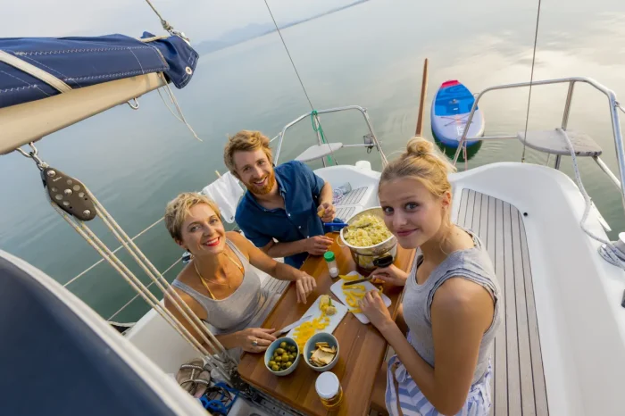 pontoon boat snacks